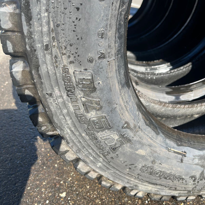 215/70R17.5 中古地山　2019年2本2020年4本　ブリヂストン　激安美品　　6本セット：30000円