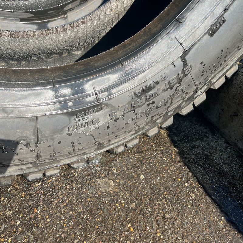 215/70R17.5 中古地山　2019年2本2020年4本　ブリヂストン　激安美品　　6本セット：30000円