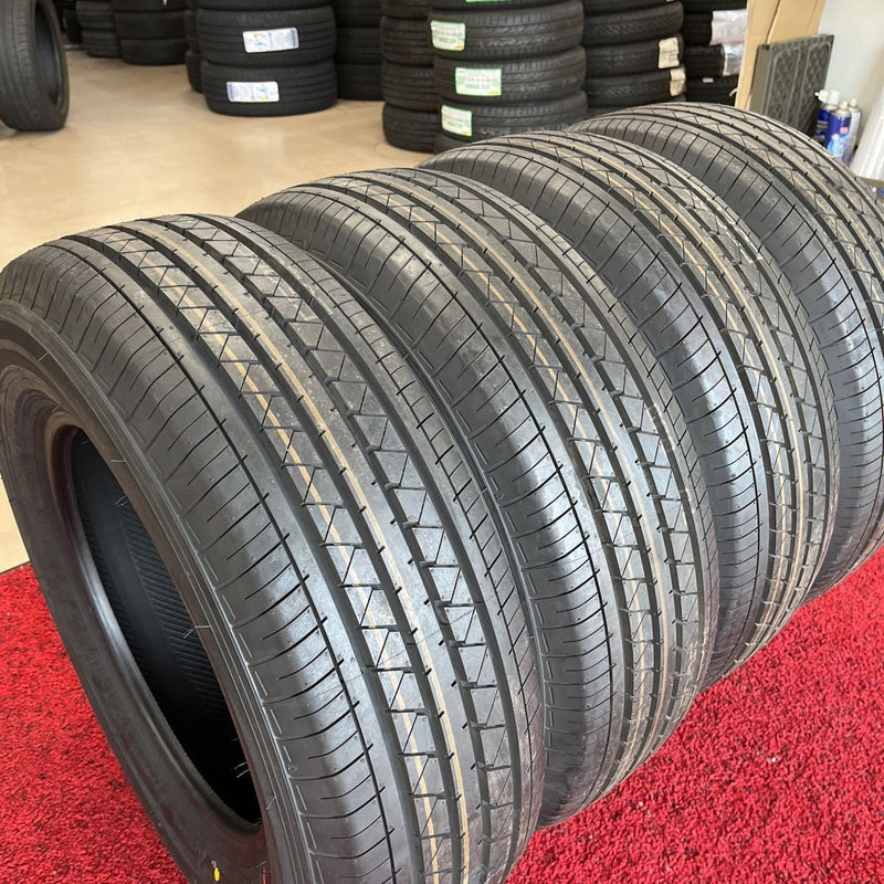 205/70R15C 106/104S 8PR　ヨコハマ　未使用品　激安美品4本セット:34000円