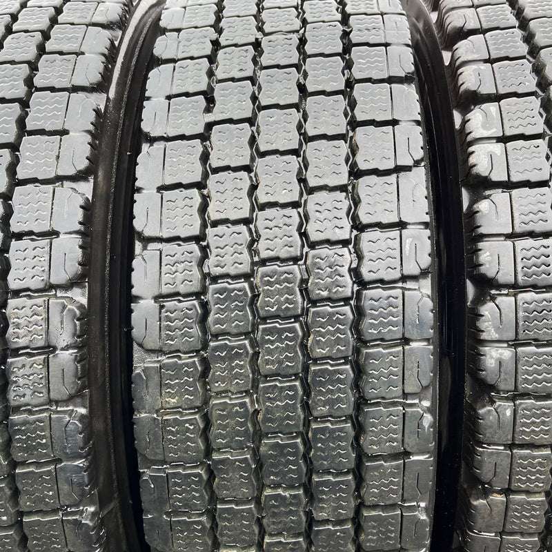 265/70R19.5 再生　中古　　W910　 激安美品　4本セット：39000円