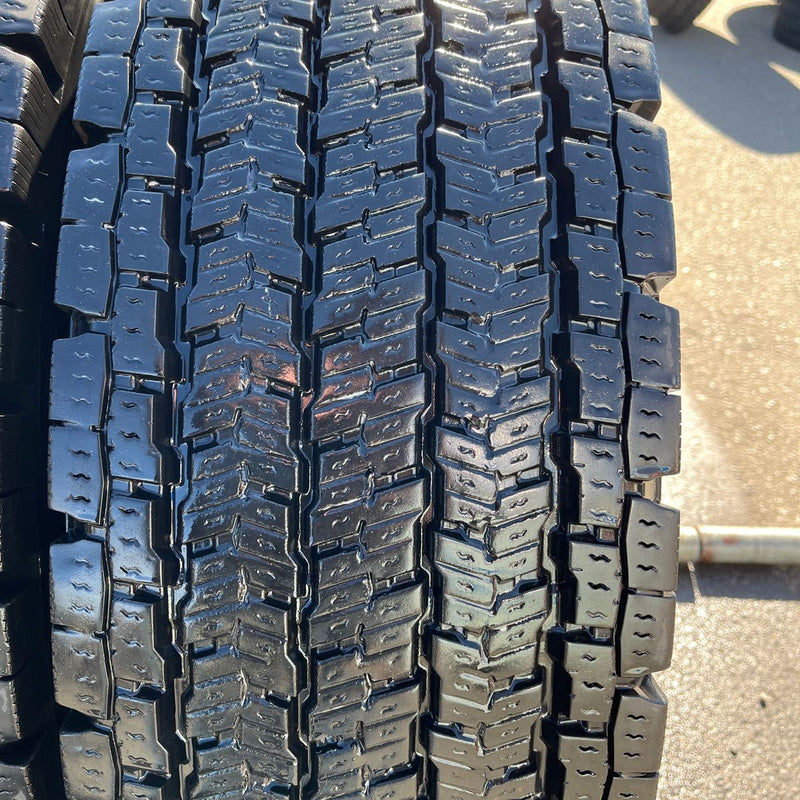 265/70R19.5 YOKOHAMA, 905W 中古　 激安美品　4セット：37000円