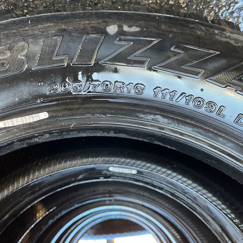 205/70R16 BRIDGESTONE, W979 中古　 激安美品　6本セット：23000円