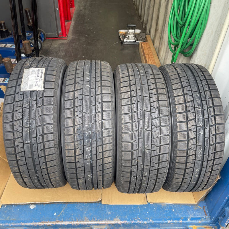 215/55R17 未使用　ヨコハマ4本セット：44000円