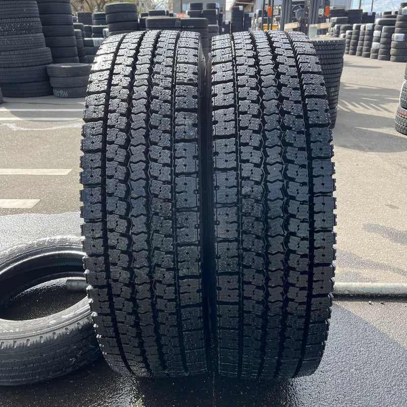 275/80R22.5 再生　中古　ほぼ新品　M919　 激安美品　2本セット：40000円