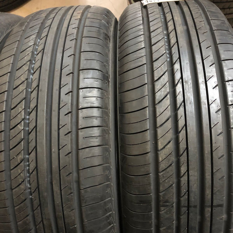 ヨコハマ 215/60R16 V552 年落ち未使用品 4本:28000円 未使用