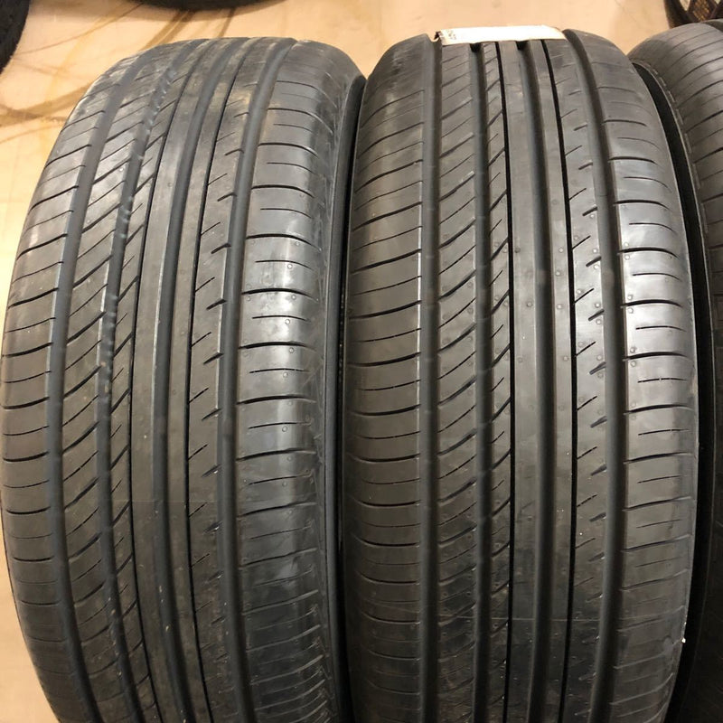 ヨコハマ 215/60R16 V552 年落ち未使用品 4本:28000円 未使用