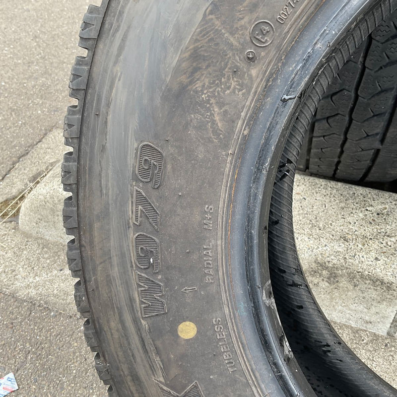 205/75R16 113/111 LT BRIDGESTONE 地山中古　 2018UP　激安美品　4本セット：16000円