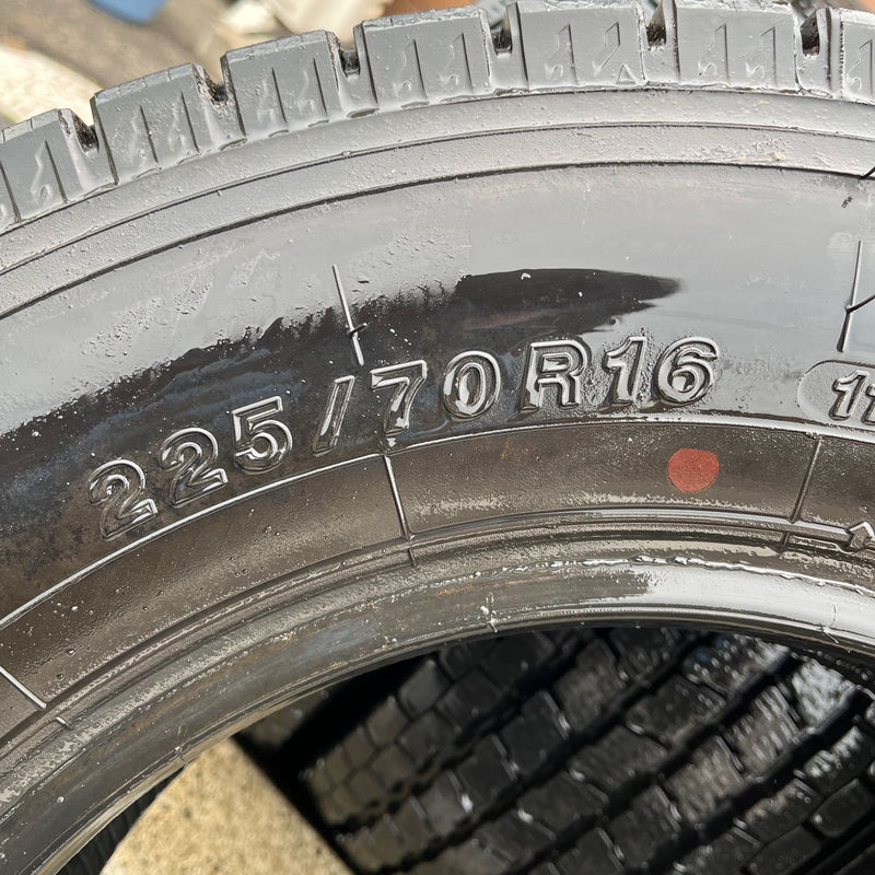 225/70R16 YOKOHAMA iG91 地山中古　 2021年1本　2019年3本　4本セット：16000円