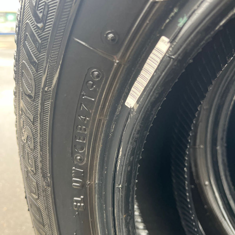 165/70R14 ブリヂストン VRX 中古冬タイヤ　4本セット:12000円