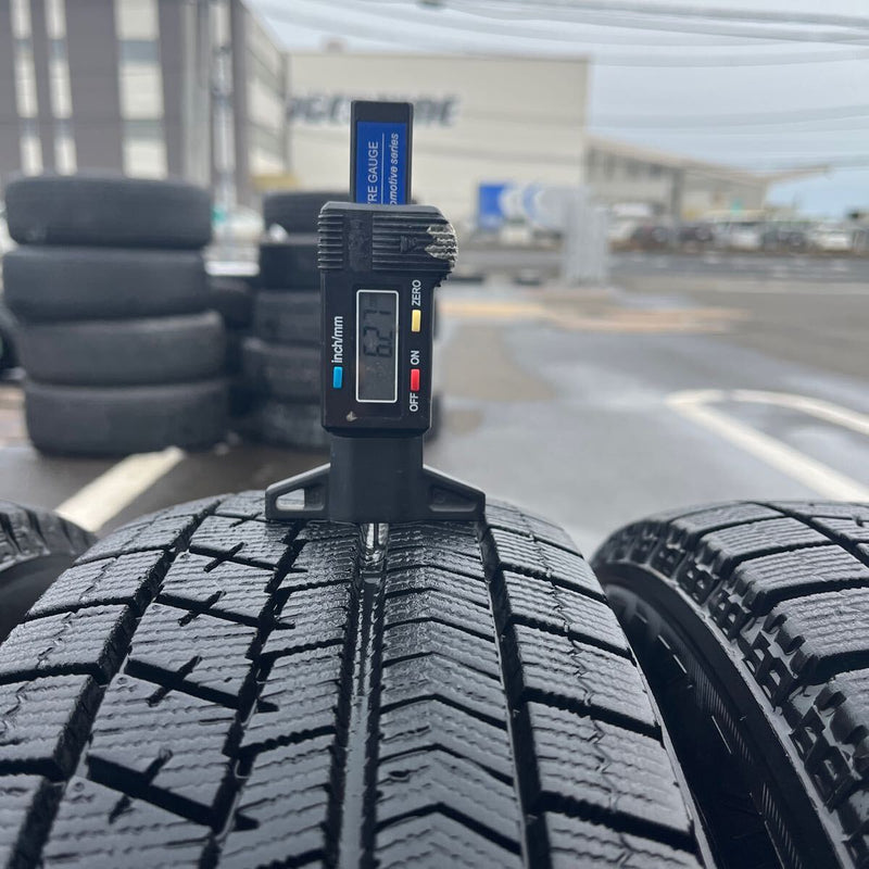 165/70R14 ブリヂストン VRX 中古冬タイヤ　4本セット:12000円