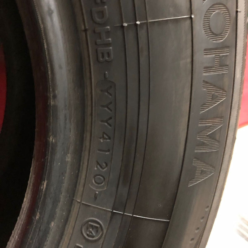 ヨコハマ 215/65R16 RV-02 中古夏タイヤ 2020年 4本セット:20000円