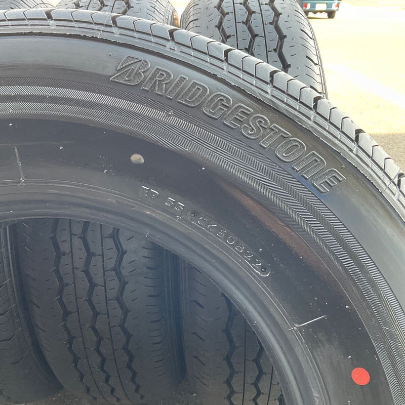 195/80R15 107/105N LT 　BRIDGESTONE 2022年　イボ付き4本セット：30000円