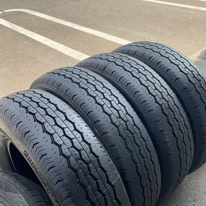 195/80R15 107/105N LT 　BRIDGESTONE 2022年　イボ付き4本セット：30000円