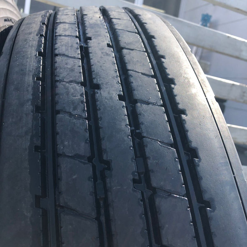 ブリヂストン 245/80R17.5 R173 中古夏タイヤ 年式古め　　2本セット:9000円