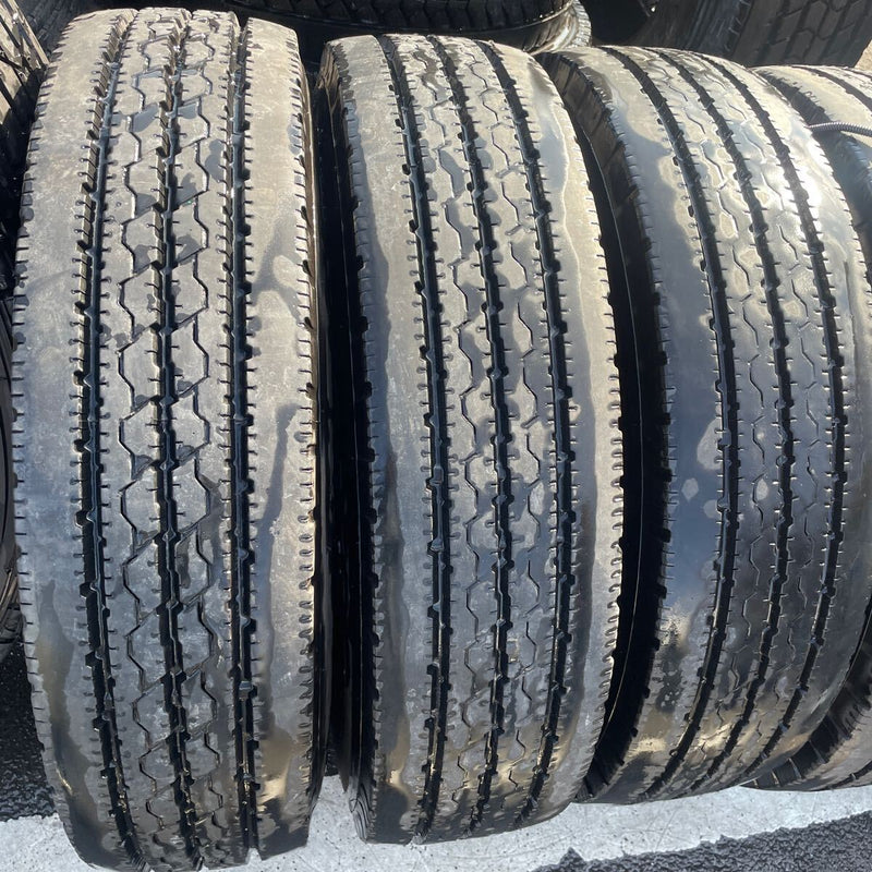 205/85R16 中古地山　ブリヂストン　激安美品　　6本セット：30000円