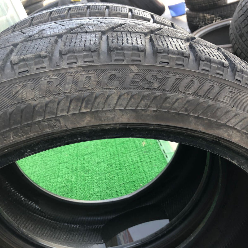245/45R20 ブリヂストン 中古冬タイヤ　2本セット 年式古め　8000円