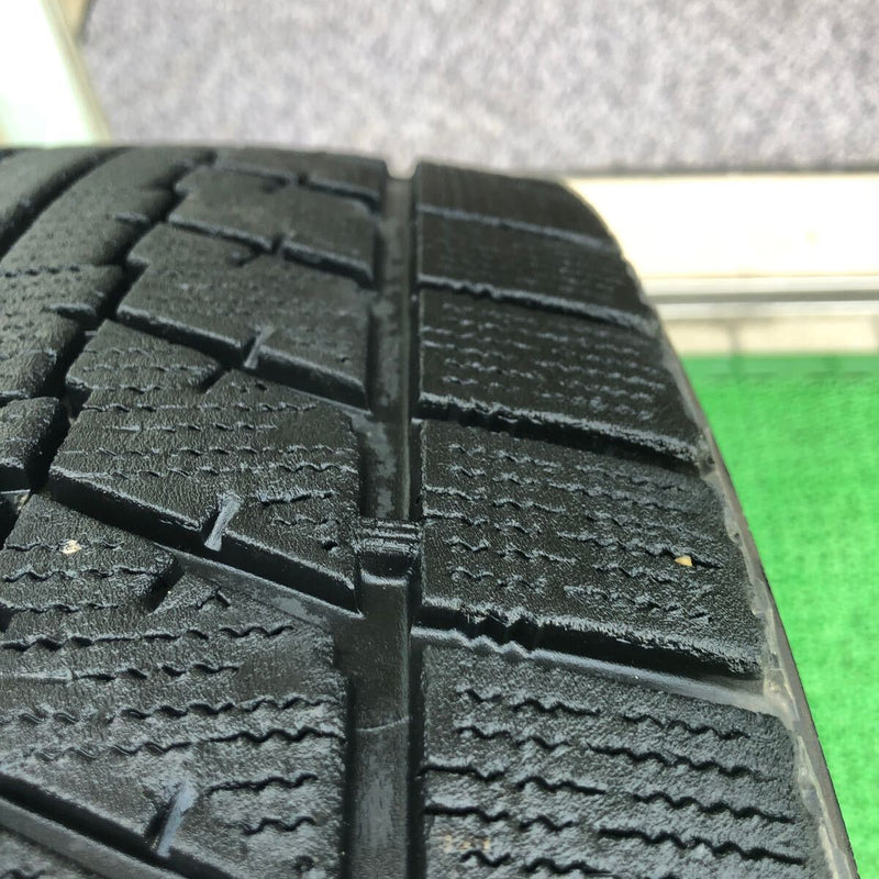245/45R20 ブリヂストン 中古冬タイヤ　2本セット 年式古め　8000円