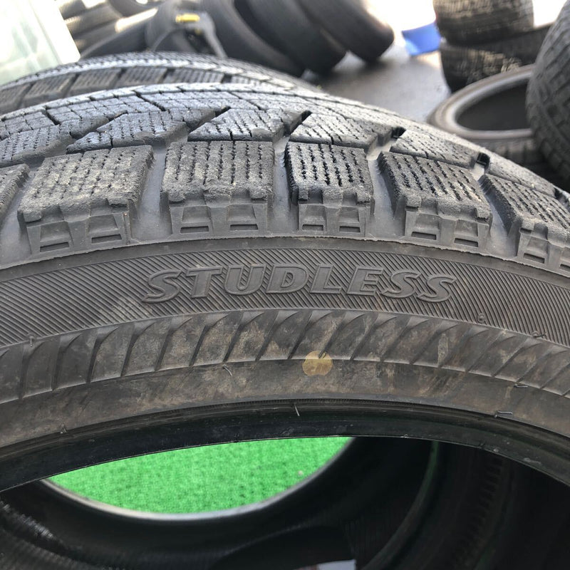 245/45R20 ブリヂストン 中古冬タイヤ　2本セット 年式古め　8000円