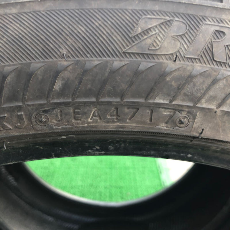 245/45R20 ブリヂストン 中古冬タイヤ　2本セット 年式古め　8000円