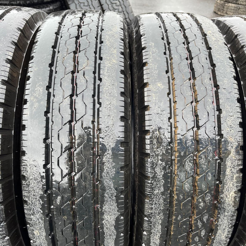 215/70R17.5, 118/116 BRIDGESTONE, R205 中古　激安美品　6本セット：25000円