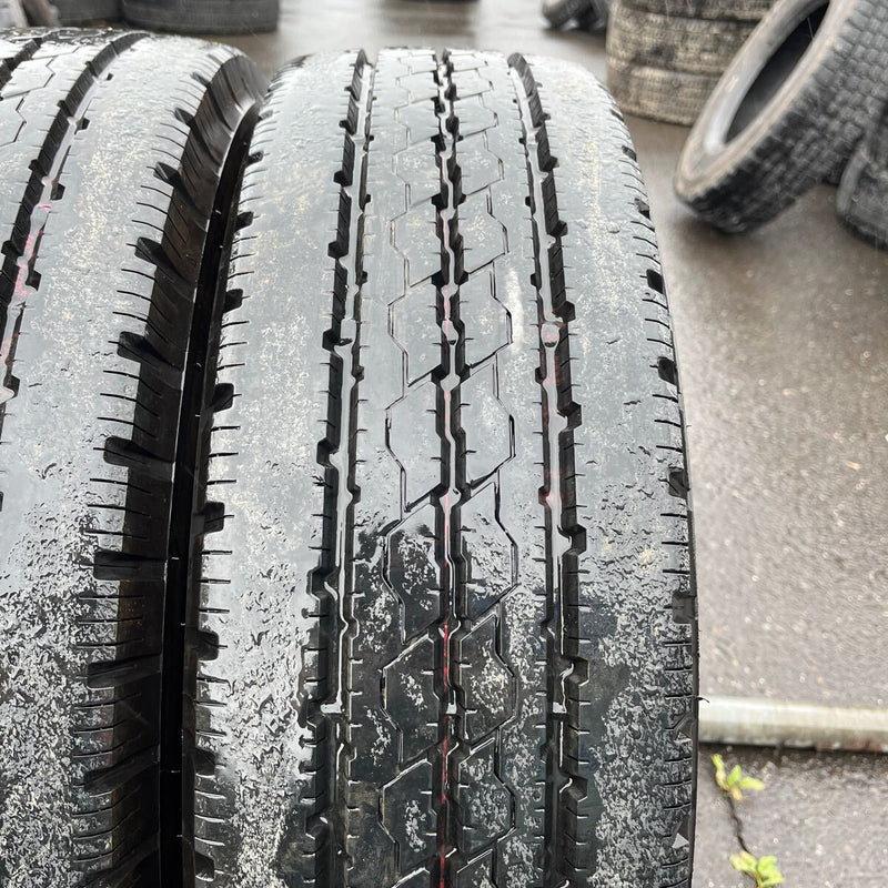 215/70R17.5, 118/116 BRIDGESTONE, R205 中古　激安美品　6本セット：25000円