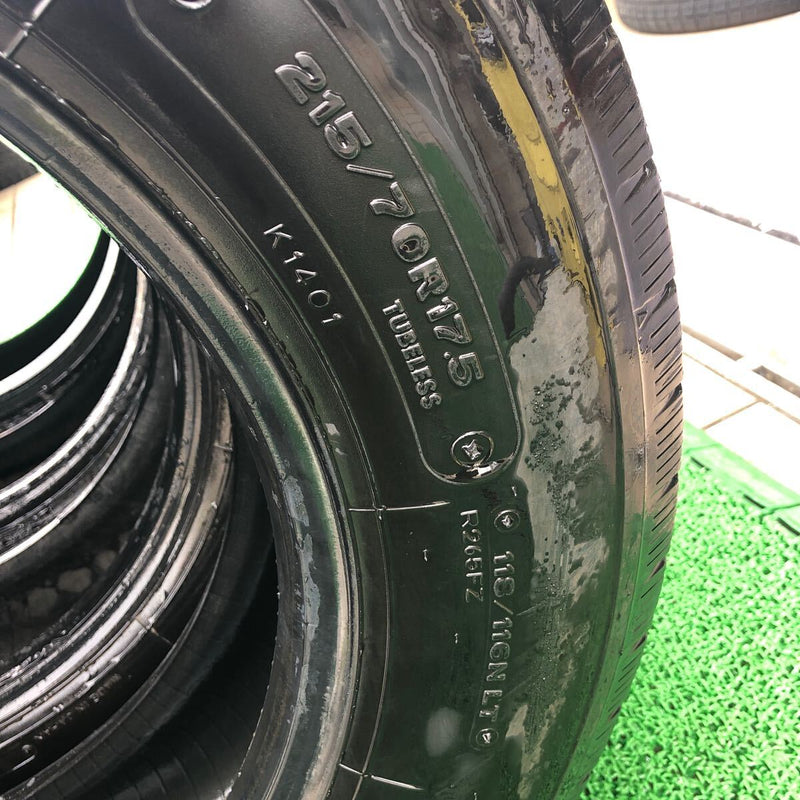 ブリヂストン 215/70R17.5 R18 265 中古タイヤ4本セット:22000円