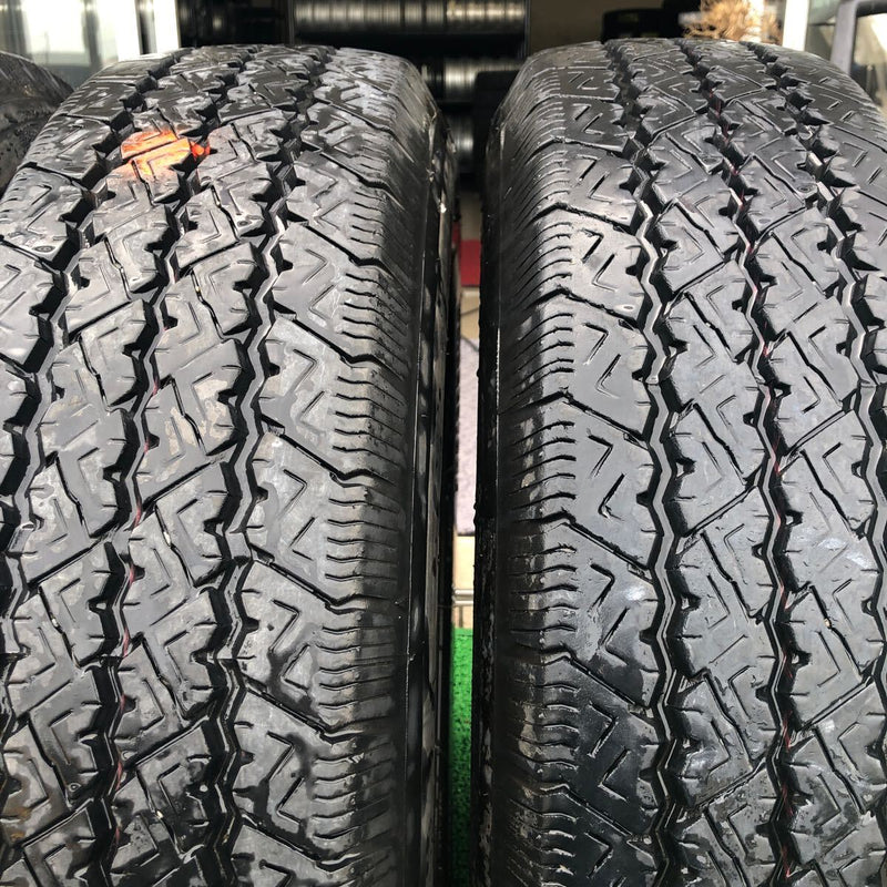 ブリヂストン 215/70R17.5 R18 265 中古タイヤ4本セット:22000円