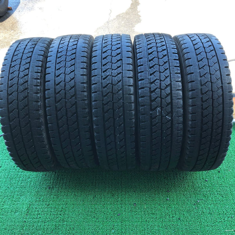 215/70R17.5中古地山　ブリヂストン　2019UP　　4本+1本セット：25000円