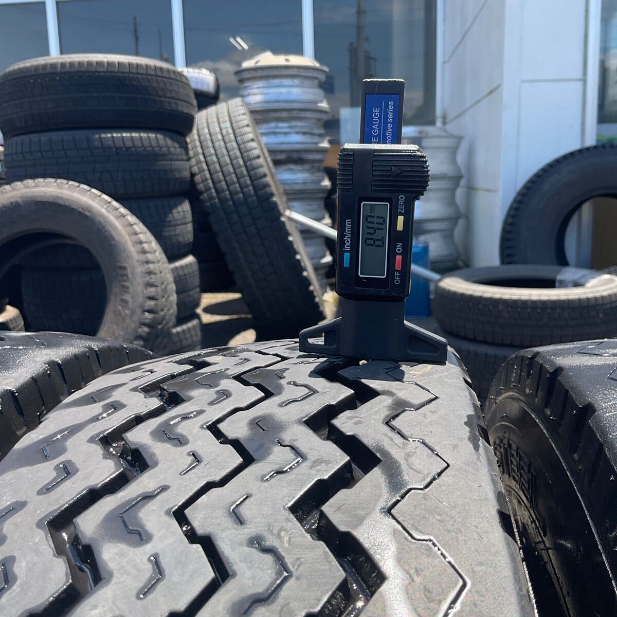 タイヤ・ホイール BS RD-616 STEEL 195/75R15 109/107 L LT ☆送料込み☆ 195/75R15 109/107L LT ブリヂストン RD-616 STEEL