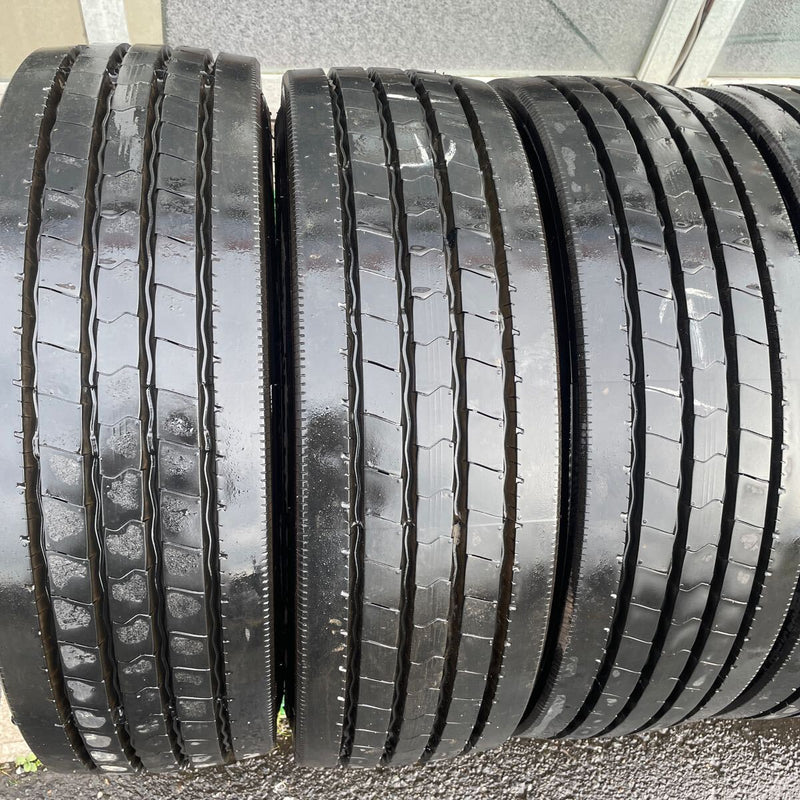 215/70R17.5. 中古地山　ダンロップ　2021年 激安美品　　6本セット：42000円