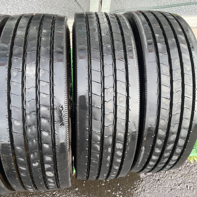 215/70R17.5. 中古地山　ダンロップ　2021年 激安美品　　6本セット：42000円