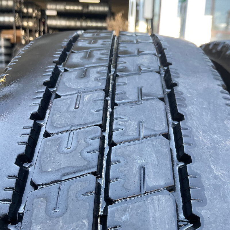 BRIDGESTONE 205/75R16 R207LT 中古夏タイヤ　2本セット:9500円