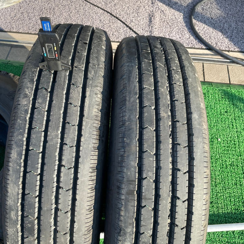 215/85R16 LT　ブリヂストン　激安美品　　2本セット：13000円