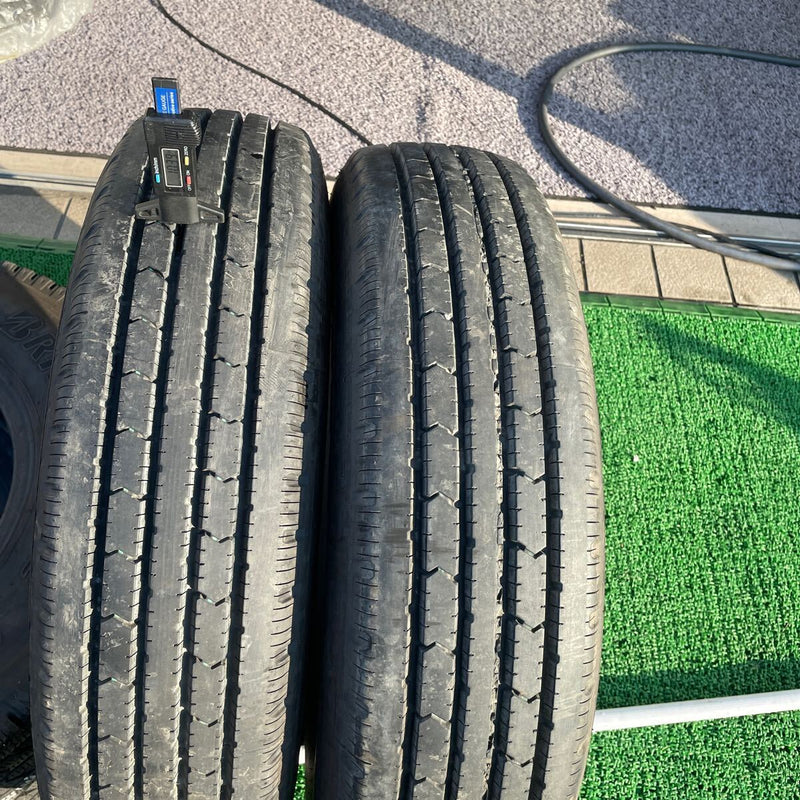 215/85R16 LT　ブリヂストン　激安美品　　2本セット：13000円