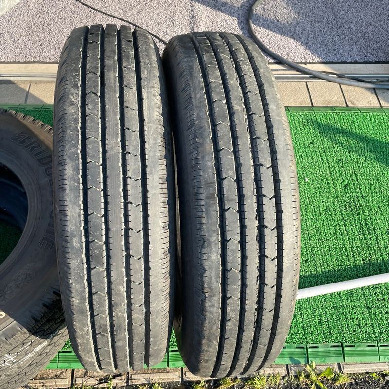 215/85R16 LT　ブリヂストン　激安美品　　2本セット：13000円