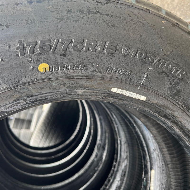 175/75R15 BRIDGESTONE, R202 バリ山　　イボ付　　激安美品　　6本セット：40000円