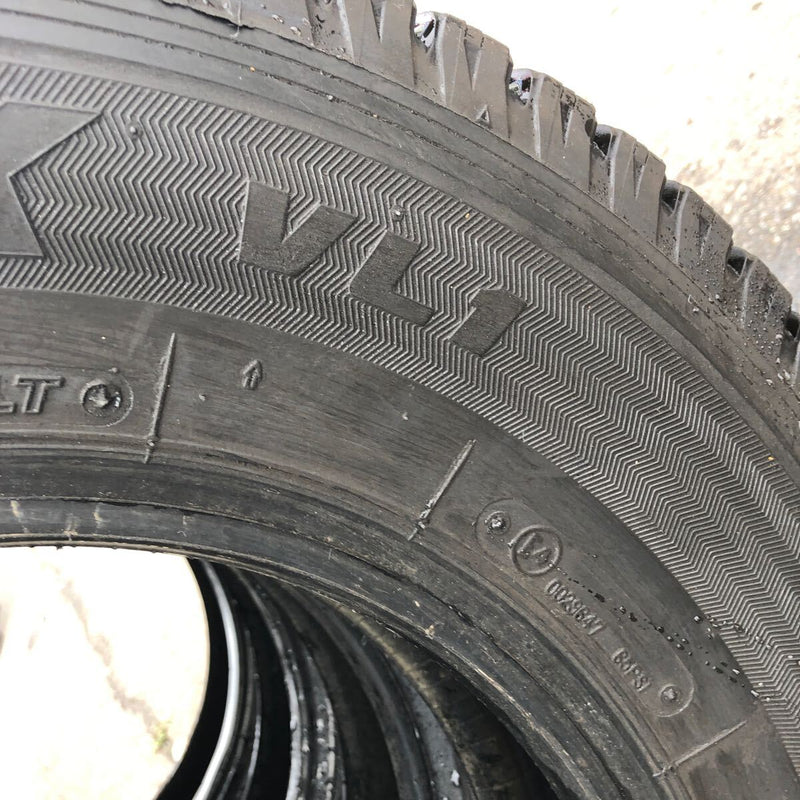 185/80R14 BRIDGESTONE 102/100N, VL1, スタッドレス　中古　激安美品　　4本セット：20000円