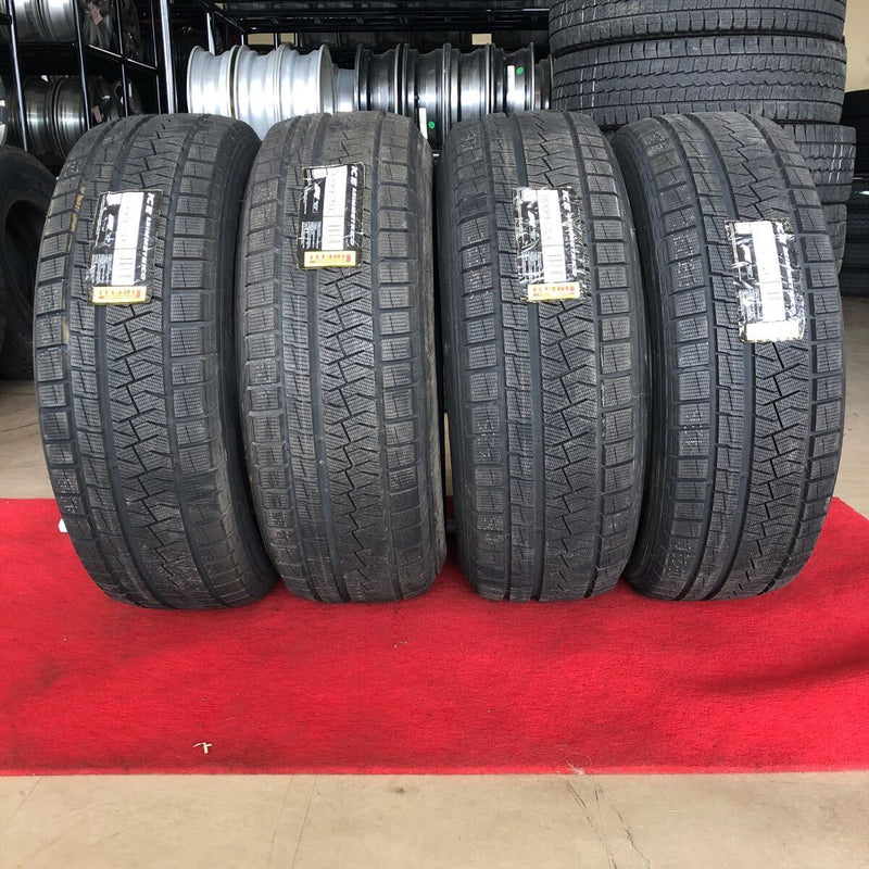 235/60R18. ピレリ　新品未使用　年落ち　2021年製4本セット:52000円