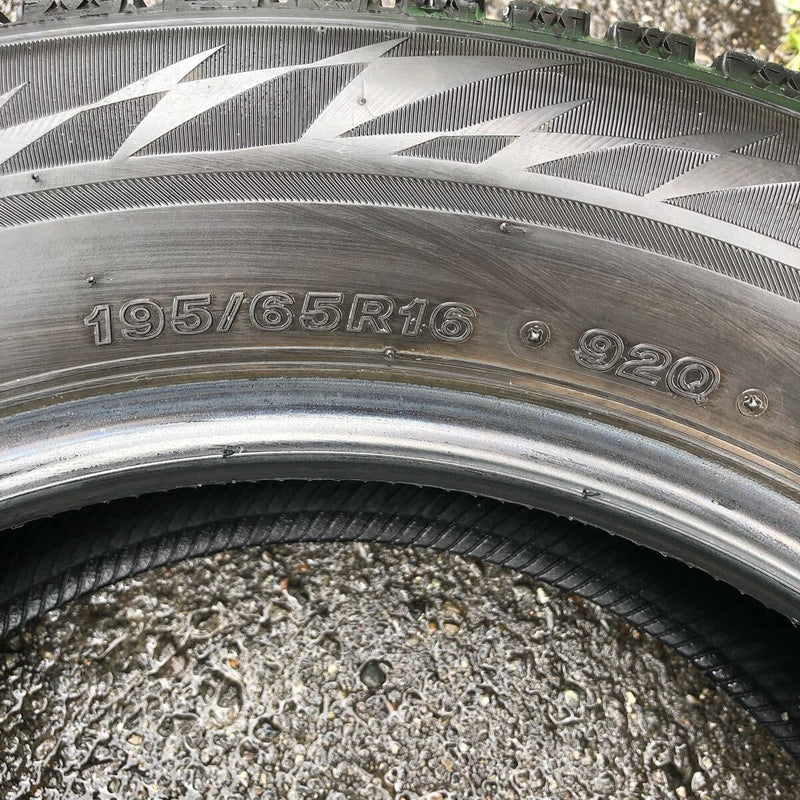 195/65R16 BRIDGESTONE VRX2　2020年　中古スタッドレス　　4本セット：20000円