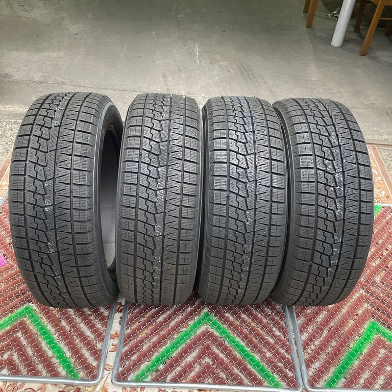 215/55R18 スタッドレスタイヤ　2021年製　在庫処分　未使用品　4本：88000円 未使用