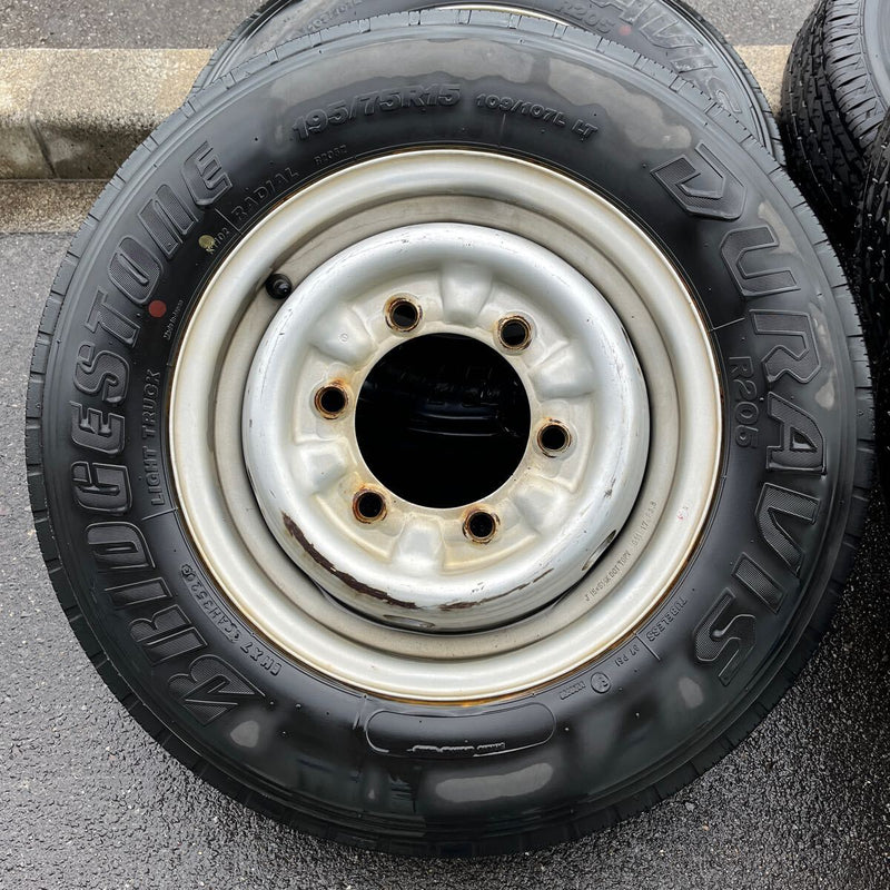 鉄ホイールセット　195/75R15, 2本 165R13 8PR 4本 中古　6穴　激安美品　　4本セット：55000円