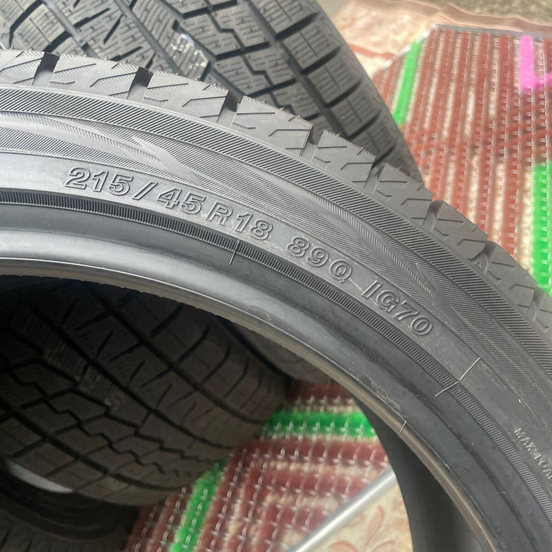 215/45R18 スタッドレスタイヤ　在庫処分　未使用品　4本：88000円 未使用