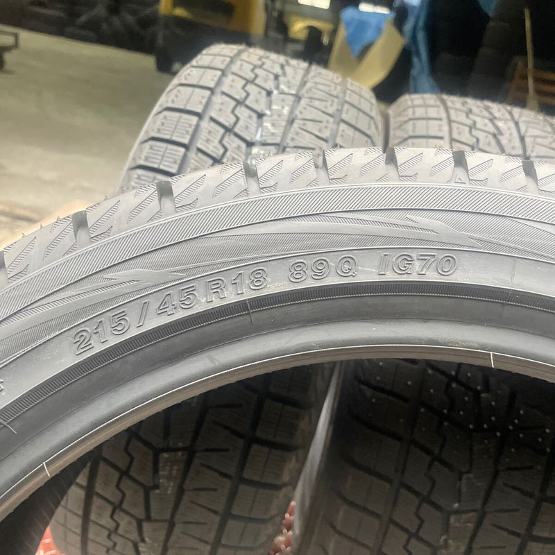 215/45R18 スタッドレスタイヤ　2021年製　在庫処分　未使用品　4本：87000円 未使用