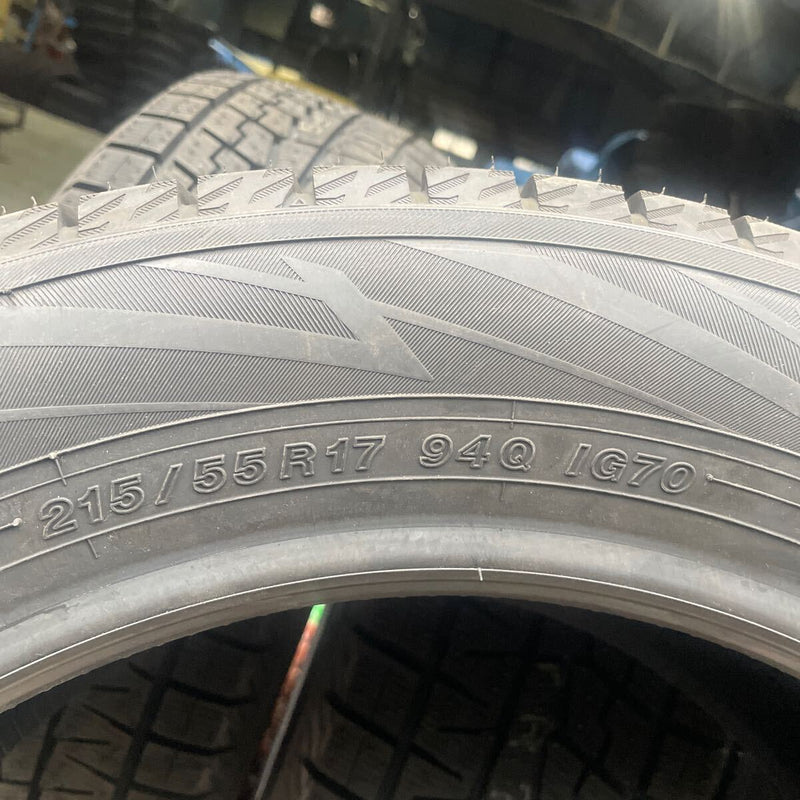 215/55R17 スタッドレスタイヤ　2021年製　在庫処分　未使用品　4本：79000円 未使用