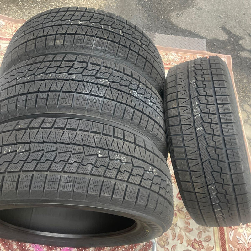 215/55R17 スタッドレスタイヤ　2021年製　在庫処分　未使用品　4本：79000円 未使用