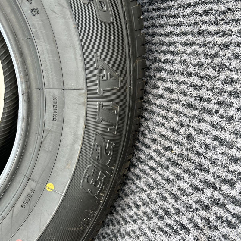 訳あり品 265/70R16 ダンロップ AT23 イボ付 ほぼ新品 1本:15000円