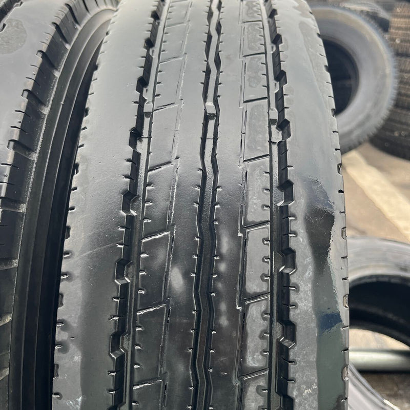 205/85R16 YOKOHAMA, LT151R 中古　激安美品　　4本セット：21000円