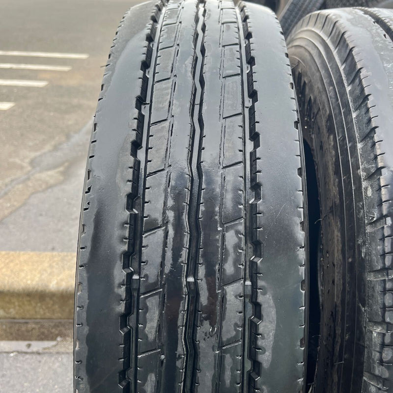 205/85R16 YOKOHAMA, LT151R 中古　激安美品　　4本セット：21000円