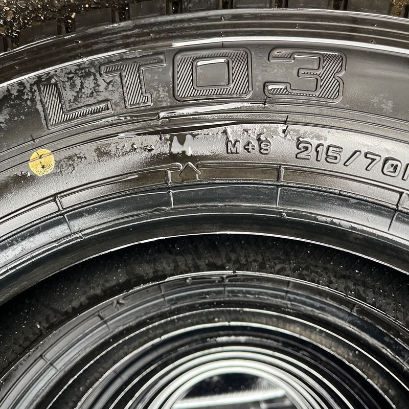 215/70R17.5 ダンロップ　118/116L, LT03, 中古　スタッドレス　激安美品　　6本セット：33000円