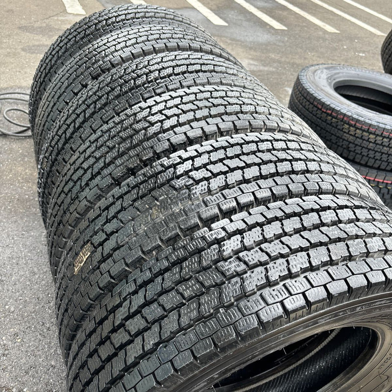 195/85R16 中古地山　ヨコハマ　激安美品　　6本セット：30000円